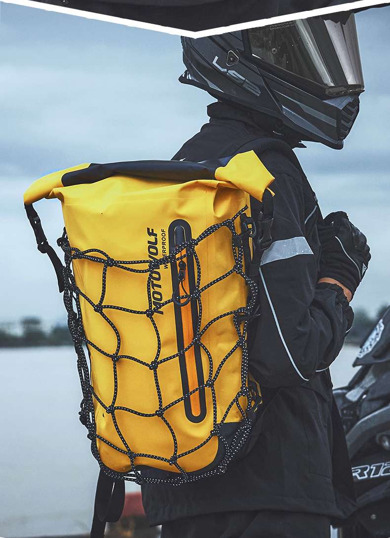 防水リュック 全天候型ライダーズバックパック
