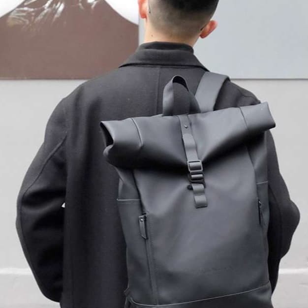 シンプル防水リュックサック
