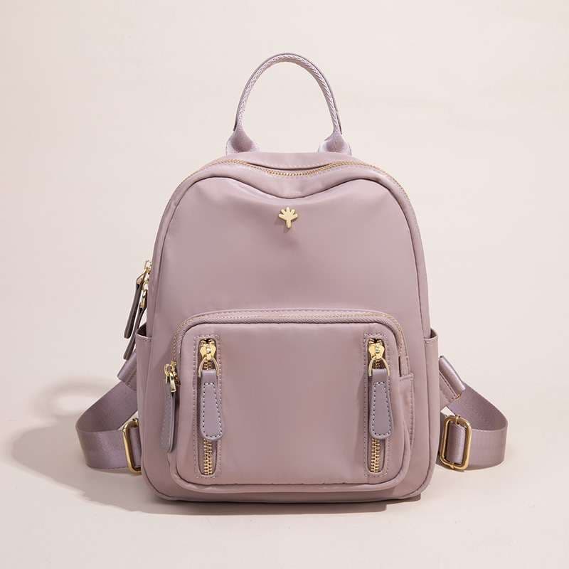 上品シンプル防水リュック