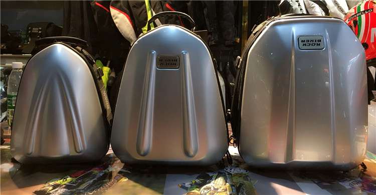 防水リュック 硬質軽量 オールシーズン バイク用リュック