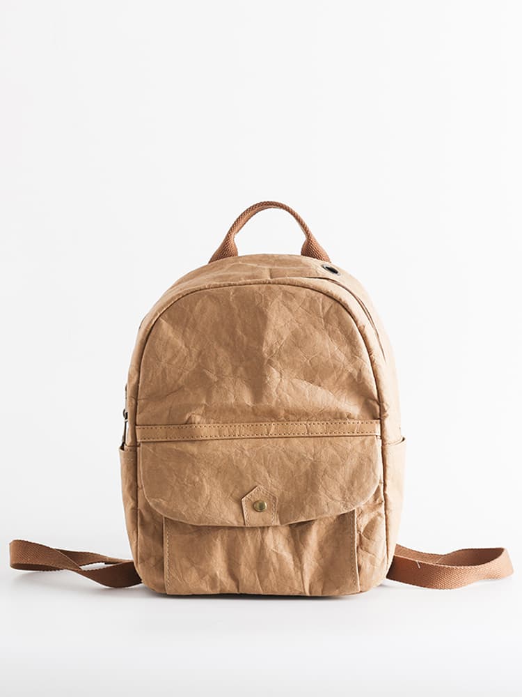 風合い薫る洗練紙風防水リュック