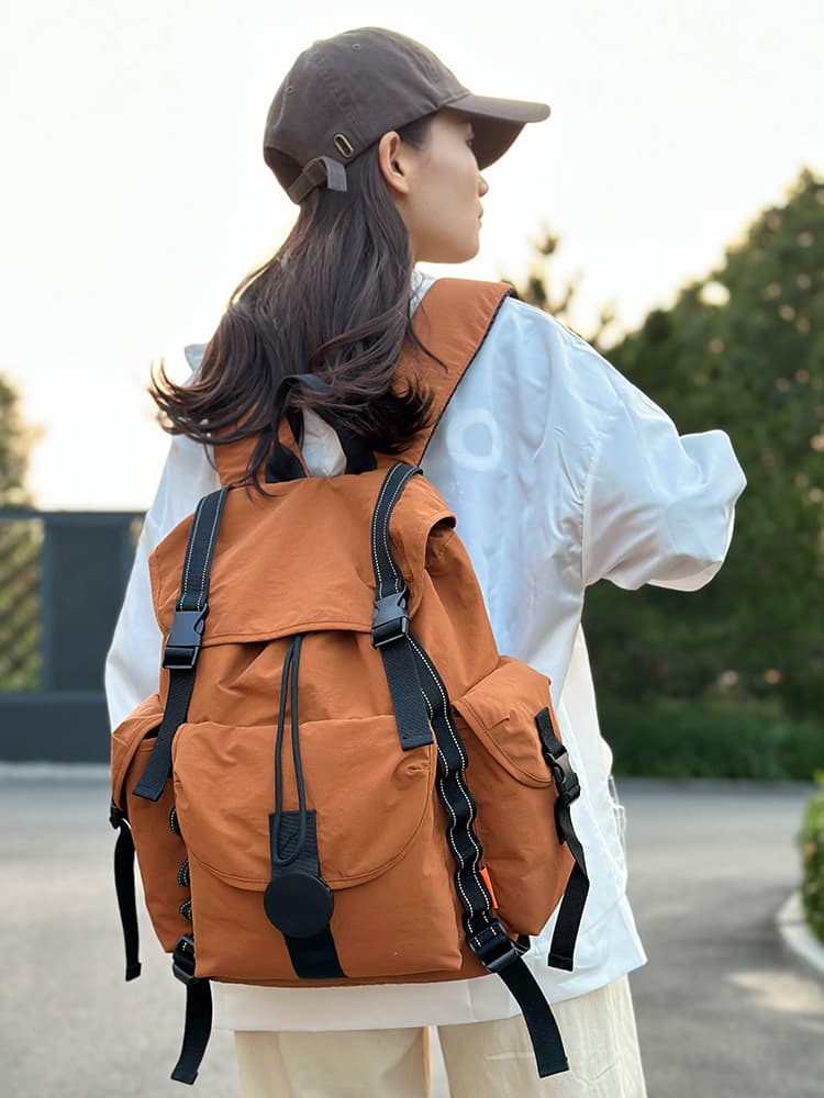防水リュック 機能的な冒険家用多目的バックパック